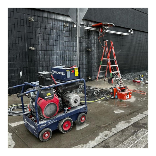 Makinex GEN-32P-US-V2 32kW 480V Gasoline Generator B