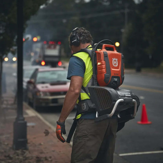 Batería del kit Husqvarna 550iBTX & Kit de soplador de hojas eléctrico