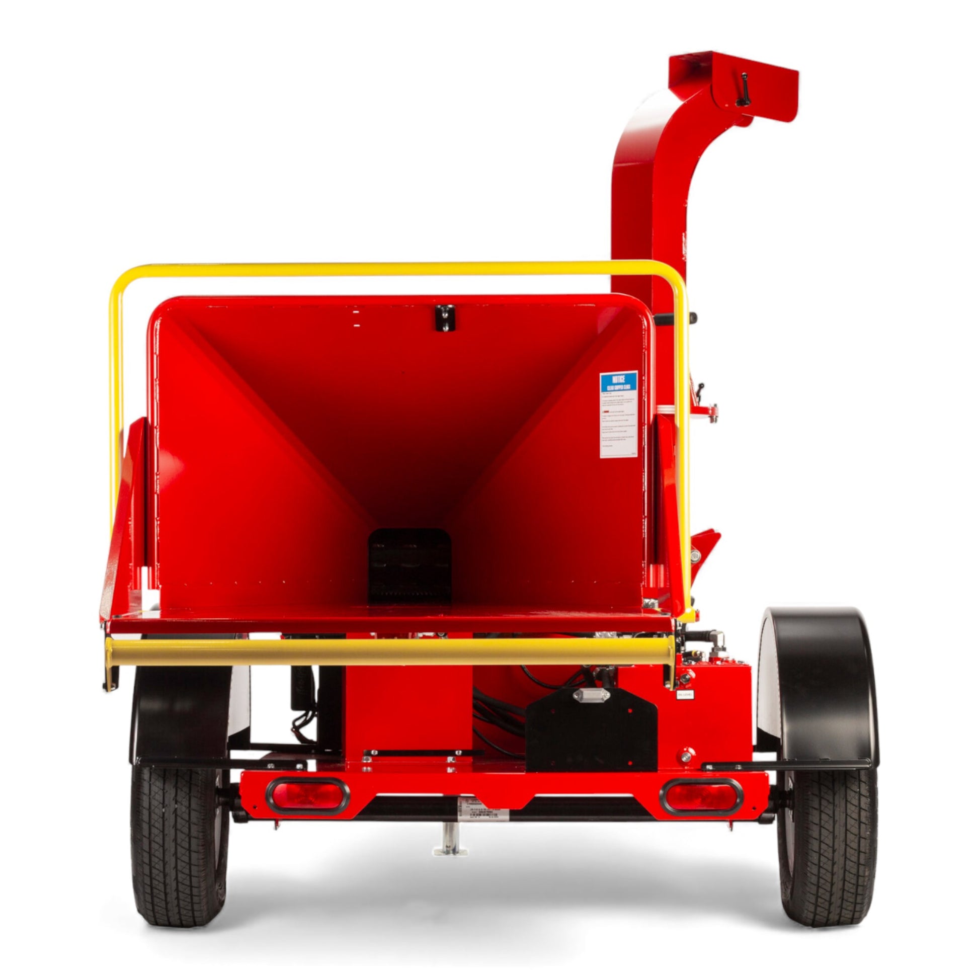 Barreto 3107C wood chipper with 31 HP engine, 7-inch chipping capacity, and heavy-duty hydraulic feed