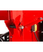 Barreto 3107C wood chipper with 31 HP engine, 7-inch chipping capacity, and heavy-duty hydraulic feed