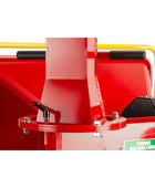 Barreto 3107C wood chipper with 31 HP engine, 7-inch chipping capacity, and heavy-duty hydraulic feed