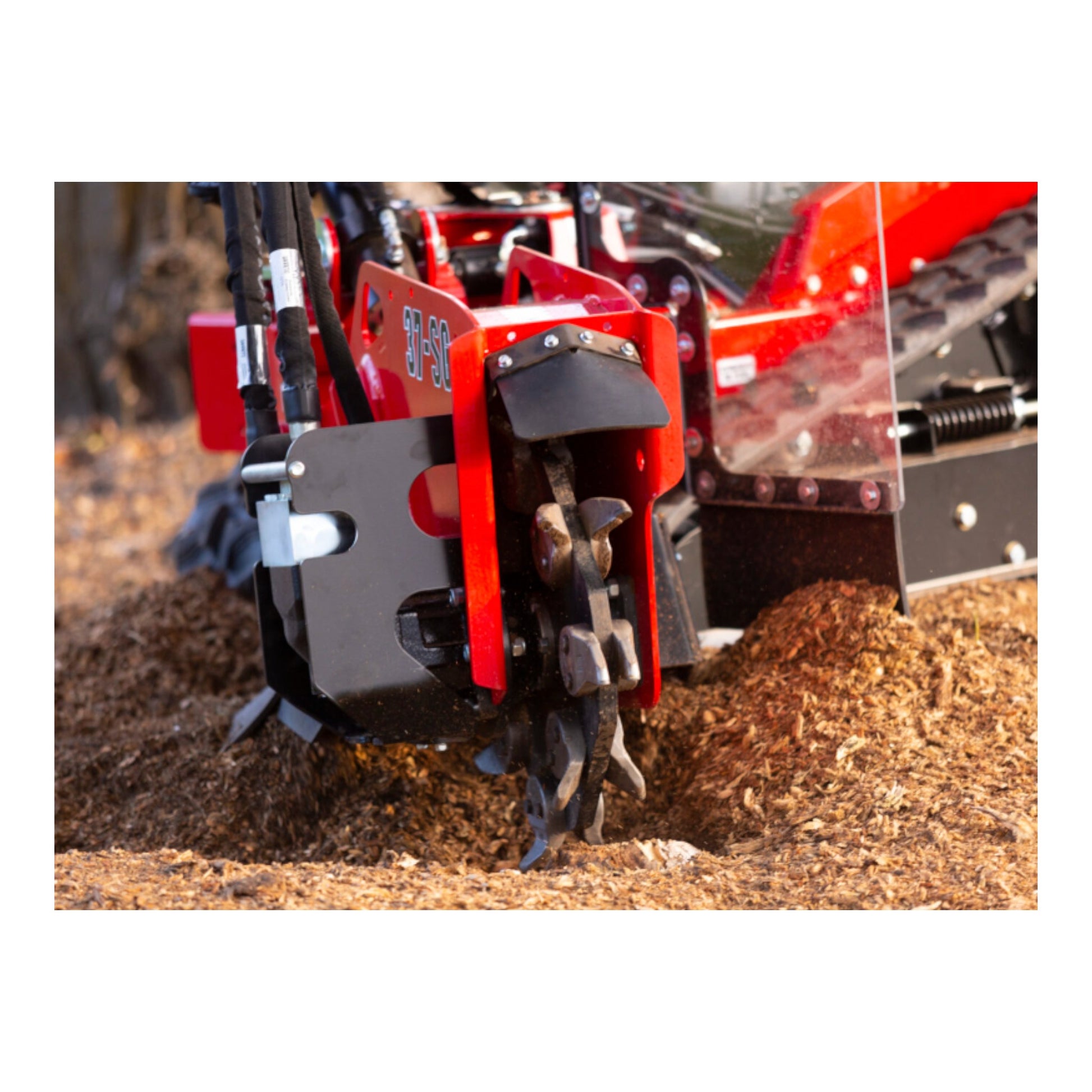 Barreto 37SG stump grinder with track drive, hydraulic cutter wheel, and 37 HP Vanguard engine