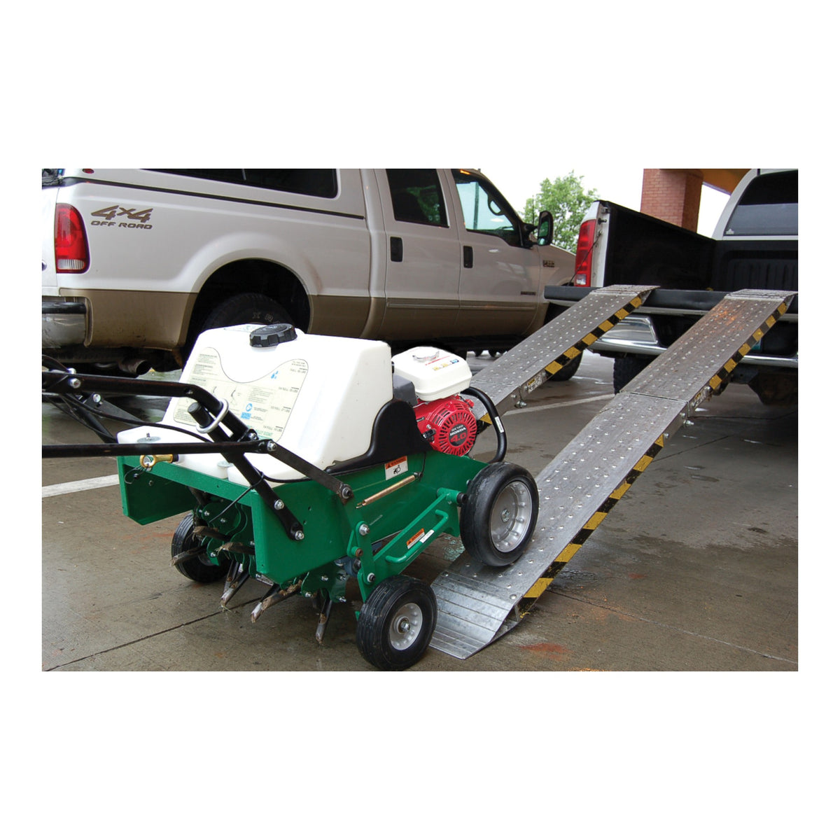 Billy Goat AE400 Series 19" Core Aerator | Honda and Vanguard Engine | Single Bolt Tine Fastener F