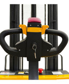 ESC12M33 - Apilador eléctrico de palés de patas anchas de 1200 kg (2640 lb)/1500 kg (3307 lb) + capacidad de 130'' - Certificación CSA y UL