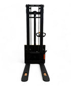 ESC12M33T - Apilador eléctrico de patas delgadas de 1200 kg (2640 lb)/1500 kg (3307 lb) + 130'' de capacidad - Certificación CSA y UL