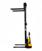 ESC12M33T - Apilador eléctrico de patas delgadas de 1200 kg (2640 lb)/1500 kg (3307 lb) + 130'' de capacidad - Certificación CSA y UL