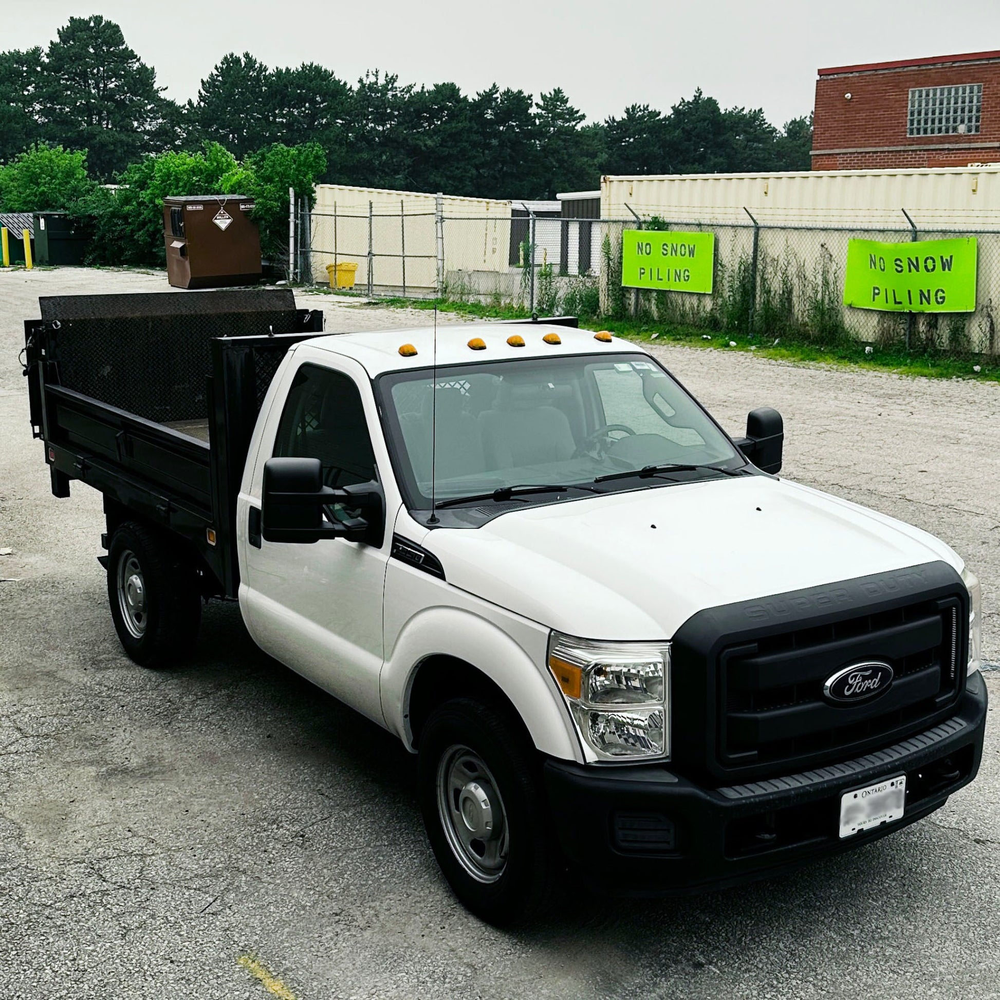 2012 Ford F-350 Flatbed Truck with Drop-Down Side Rails and Hydraulic Liftgate I