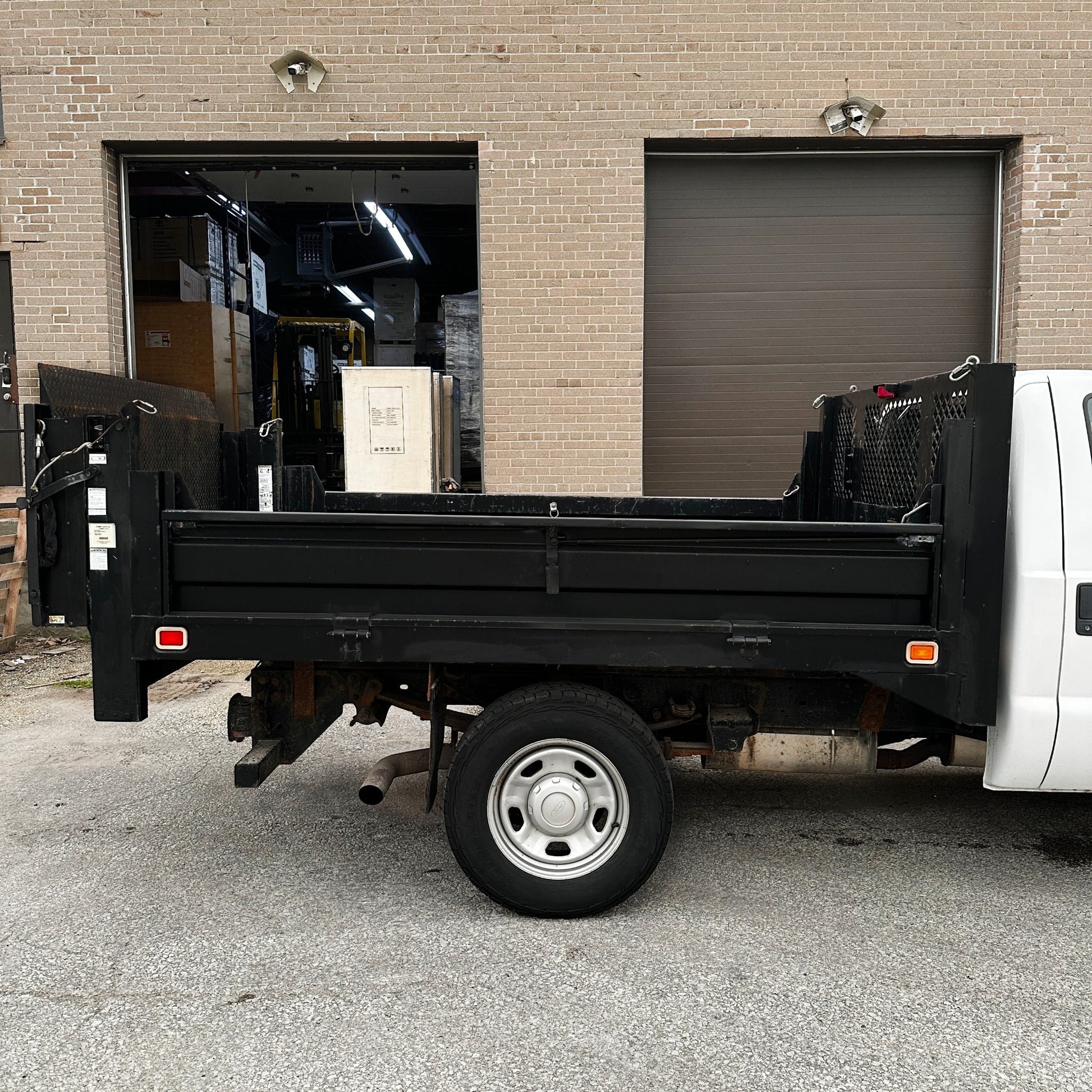 2012 Ford F-350 Flatbed Truck with Drop-Down Side Rails and Hydraulic Liftgate G