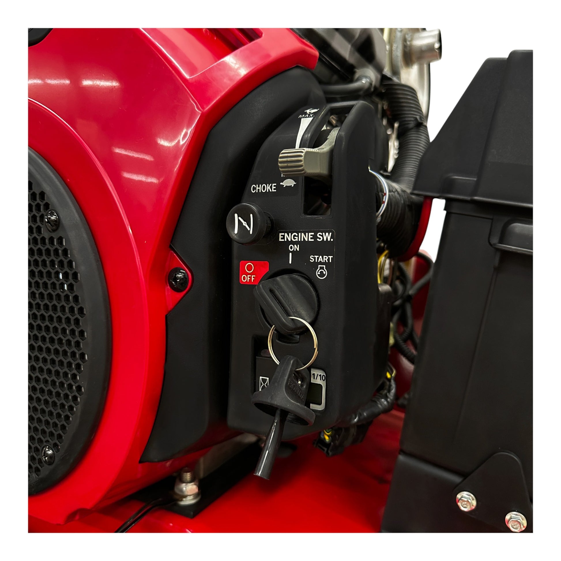 HOC911 Self Propelled Swivel Head Stump Grinder with Honda GX690 22.1 HP Electric Start engine, 18-inch above-ground grinding depth, and 12 Tungsten Carbide Teeth – House of Contractors Inc.