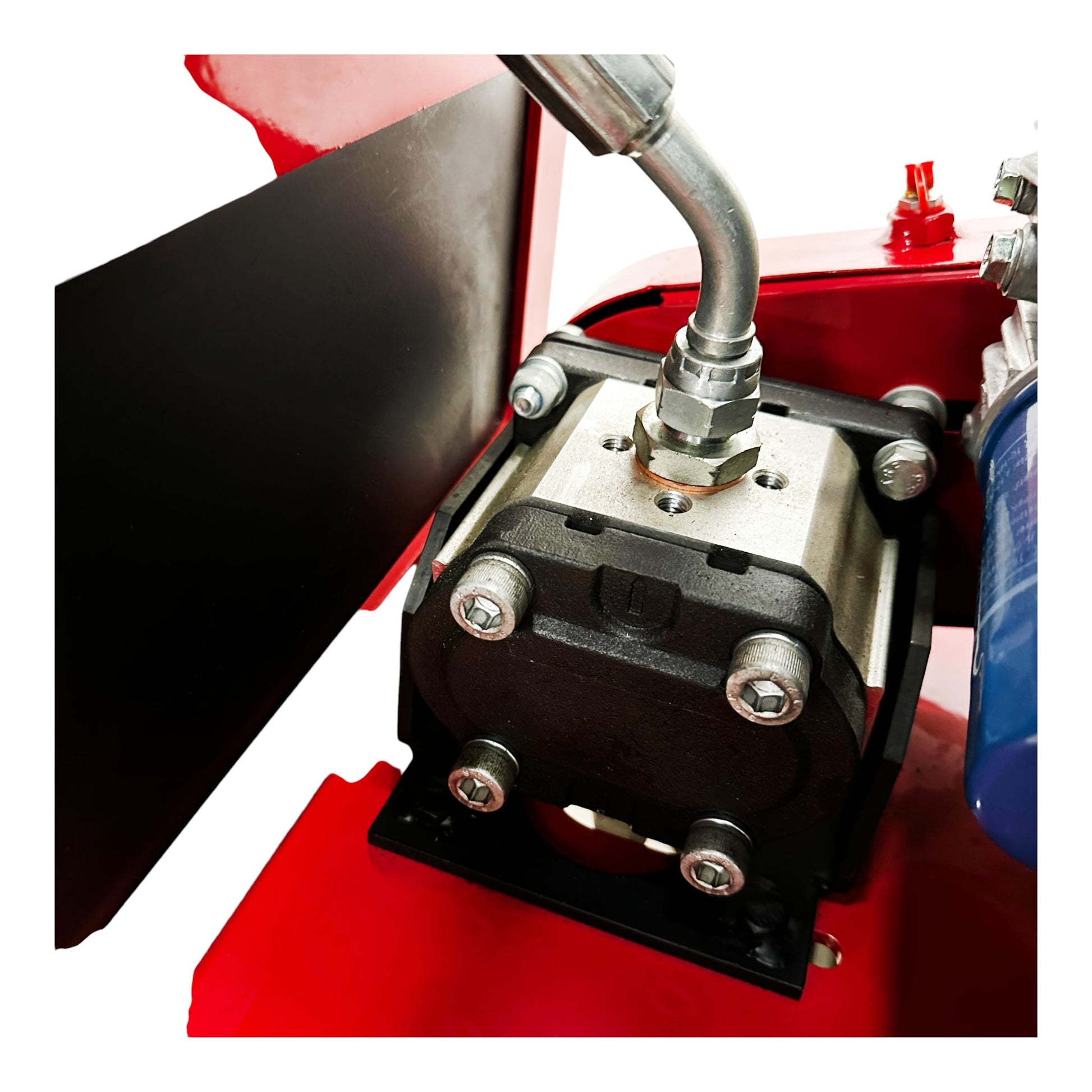 HOC911 Self Propelled Swivel Head Stump Grinder with Honda GX690 22.1 HP Electric Start engine, 18-inch above-ground grinding depth, and 12 Tungsten Carbide Teeth – House of Contractors Inc.