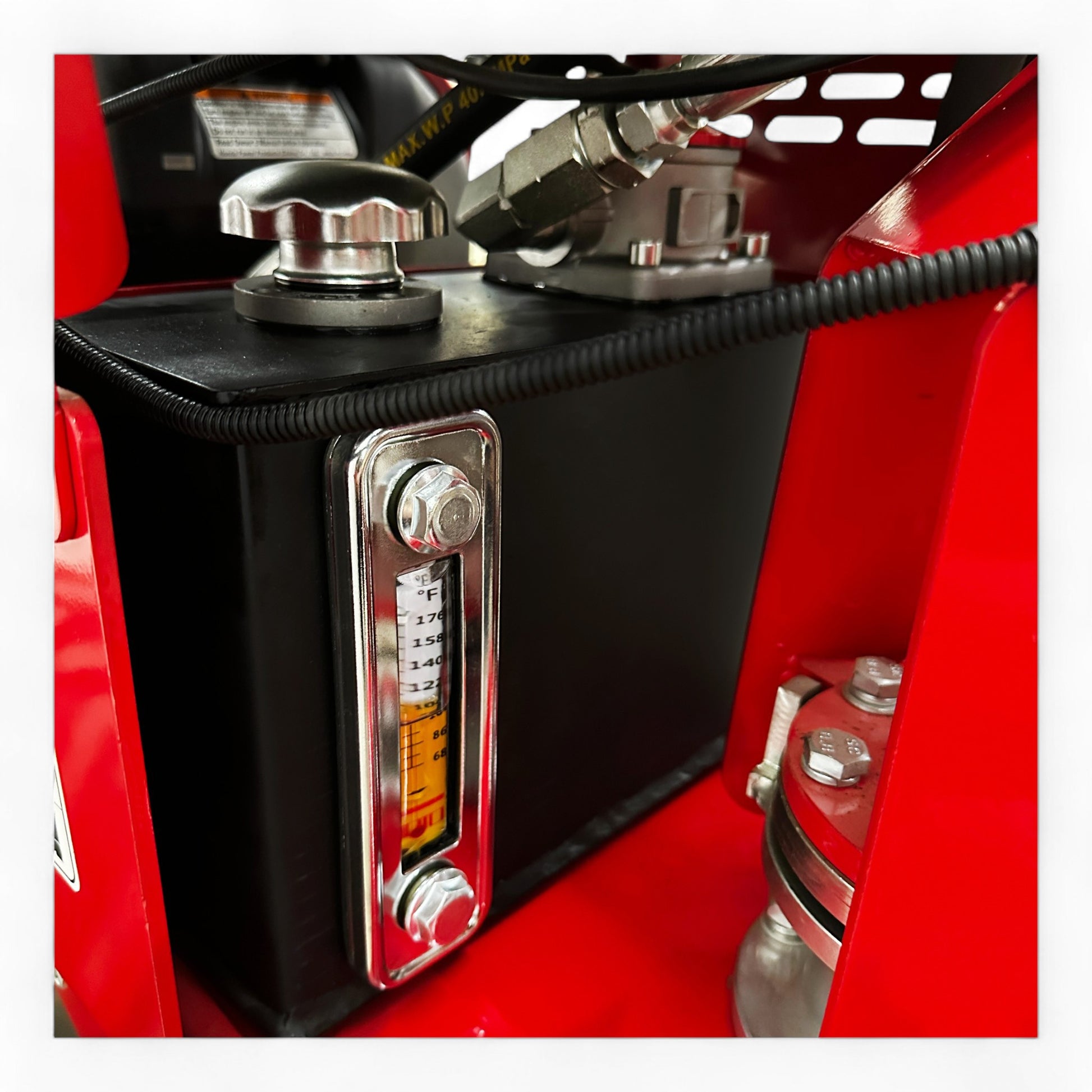 HOC911 Self Propelled Swivel Head Stump Grinder with Honda GX690 22.1 HP Electric Start engine, 18-inch above-ground grinding depth, and 12 Tungsten Carbide Teeth – House of Contractors Inc.