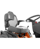 Husqvarna TS348XD 20 HP Kohler 7000 Serie La césped cortante de 42 pulgadas estampado con estampado.