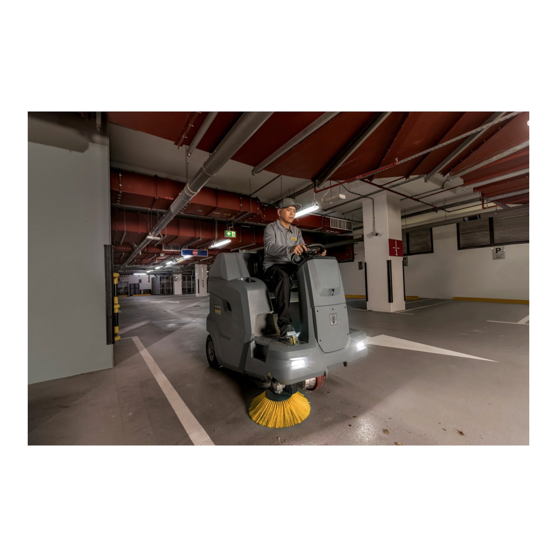 Kärcher KM 100/120 R Bp Ride-On Vacuum Sweeper F