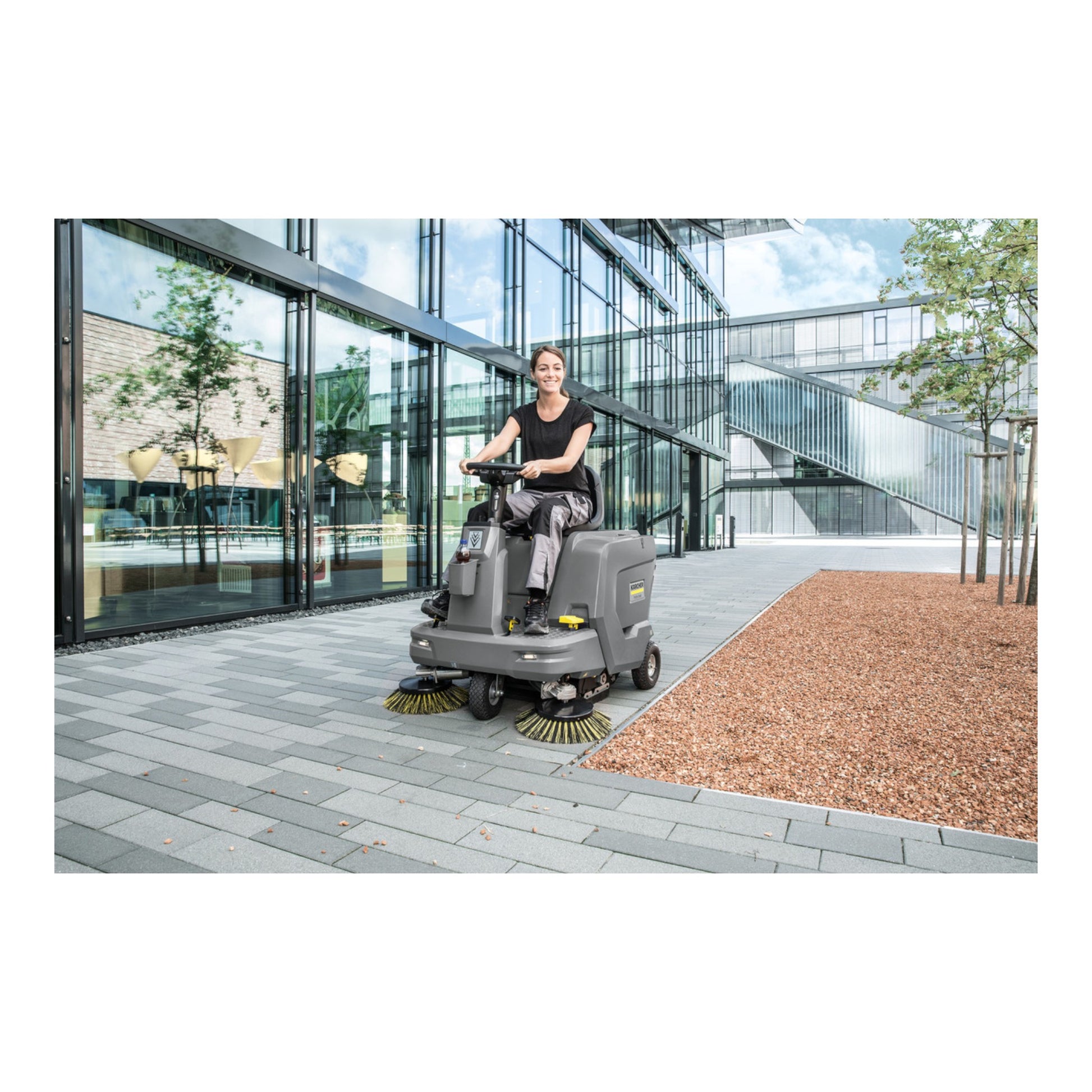 Kärcher KM 85/50 R Bp Ride-On Vacuum Sweeper F