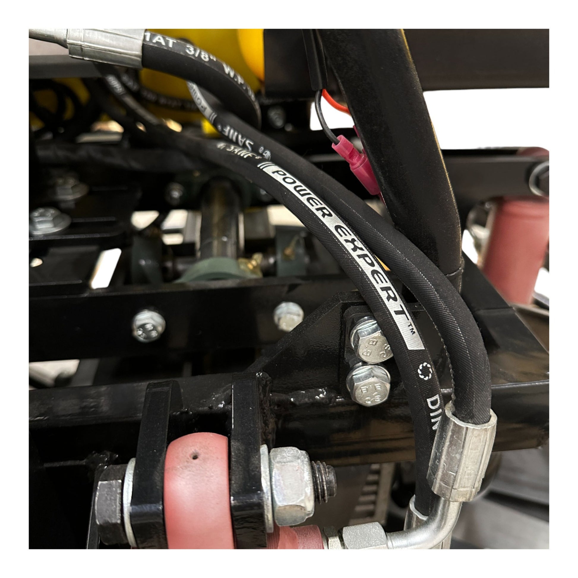 QUMH78 Honda GX690 Tour hydraulique de 36 pouces sur truelle mécanique