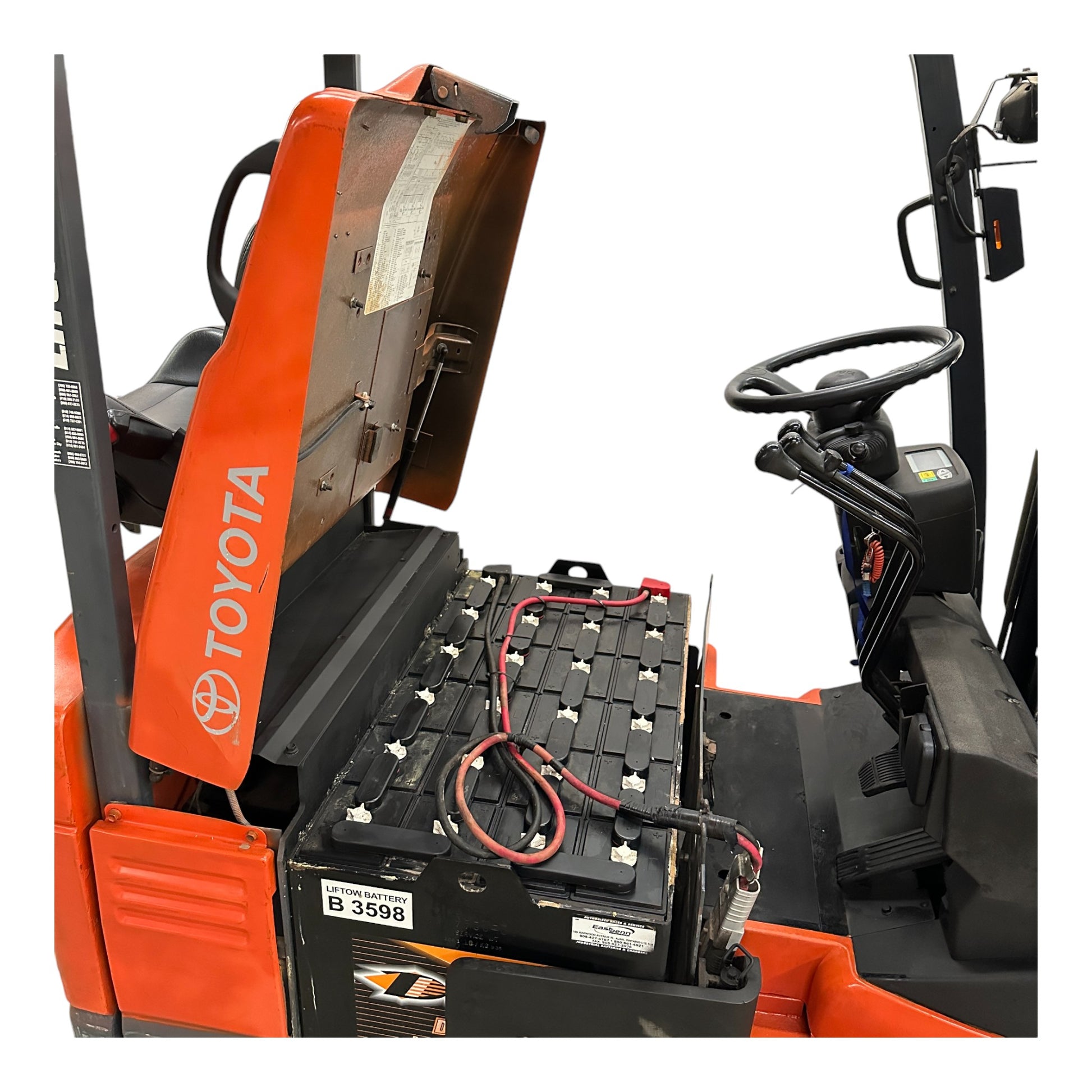 Toyota 7FBEU15 3 Wheel Electric Forklift, 3000 lb (1360 kg) Capacity, Fork Positioner, Charger Included