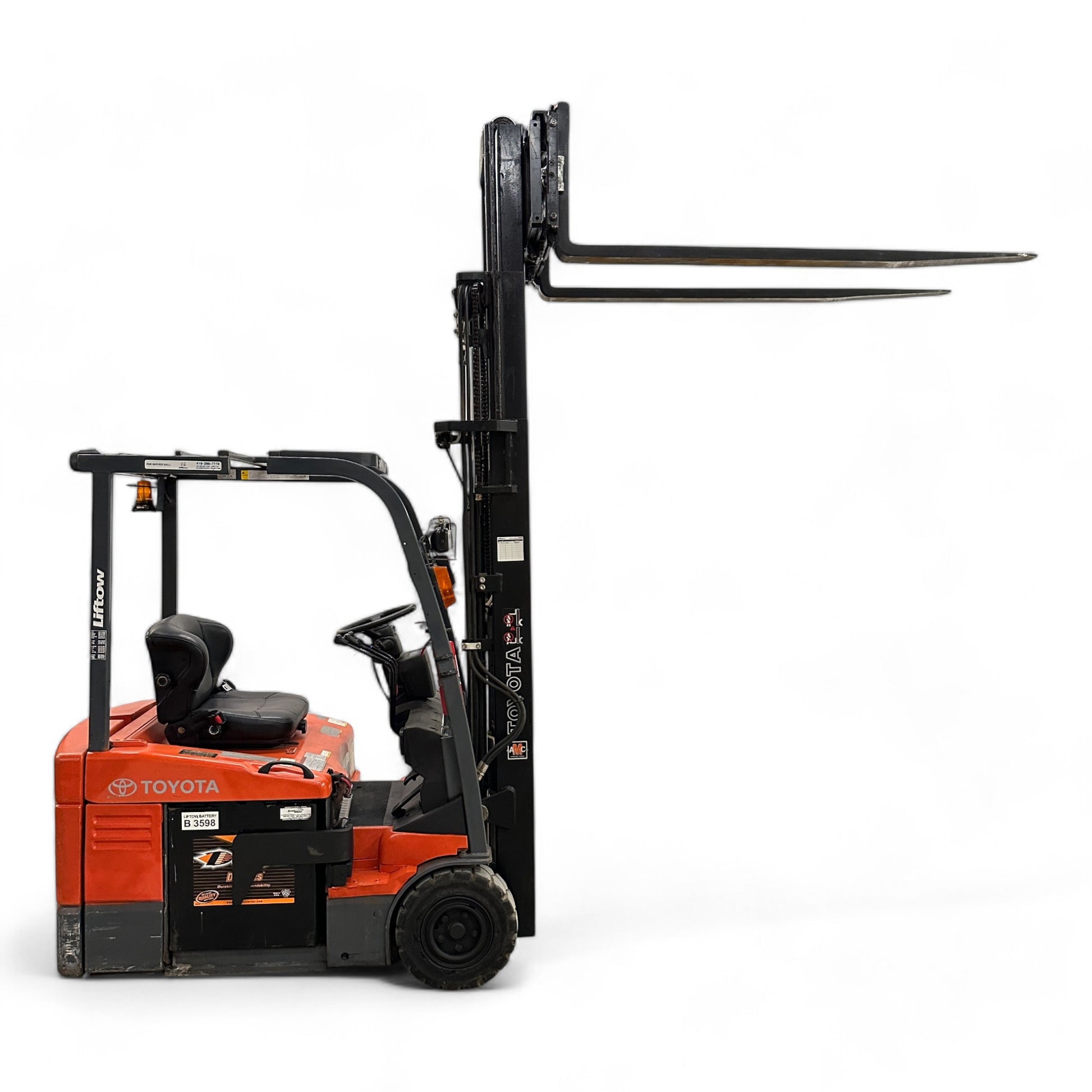 Toyota 7FBEU15 3 Wheel Electric Forklift, 3000 lb (1360 kg) Capacity, Fork Positioner, Charger Included