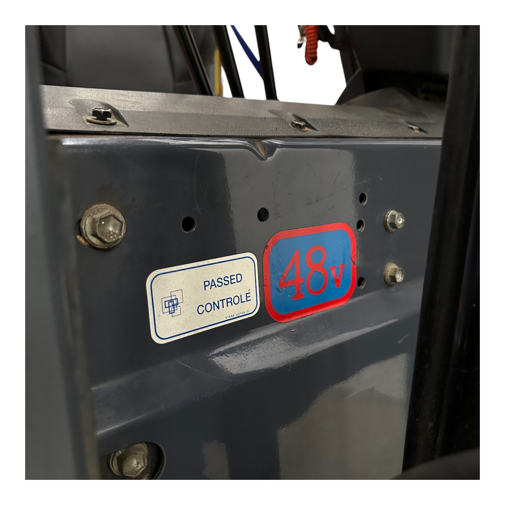 Toyota 7FBEU15 3 Wheel Electric Forklift, 3000 lb (1360 kg) Capacity, Fork Positioner, Charger Included