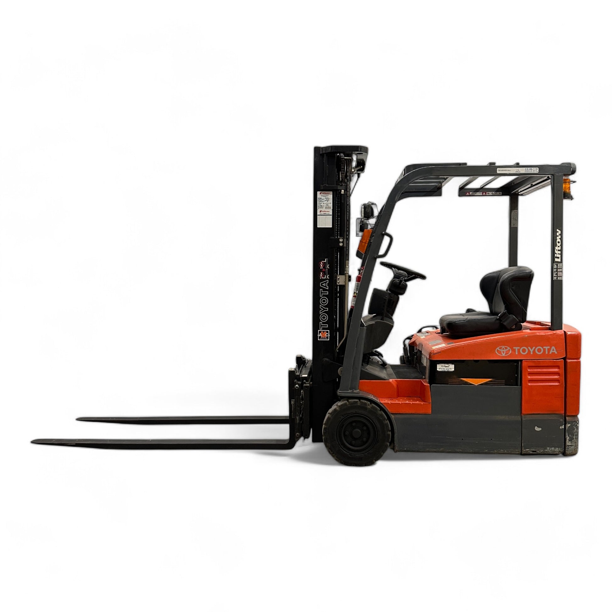 Toyota 7FBEU15 3 Wheel Electric Forklift, 3000 lb (1360 kg) Capacity, Fork Positioner, Charger Included