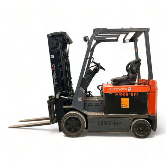 Toyota 7FBCU32 Electric Forklift 5720 lbs + 187'' Capacity