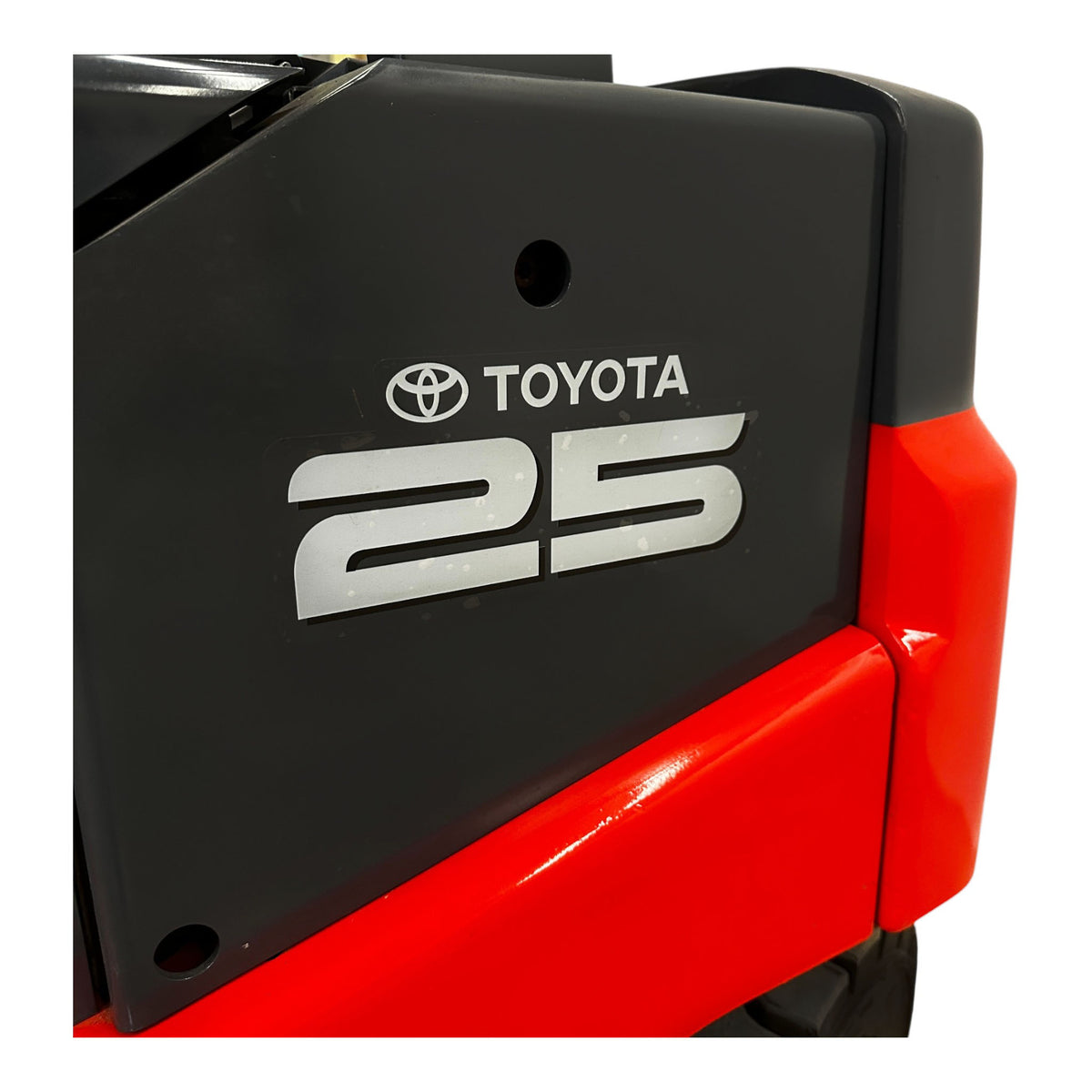 Toyota 8FBN25 4 Wheel Electric Forklift, 5500 lb (2494.74 kg), 185" Capacity Z7